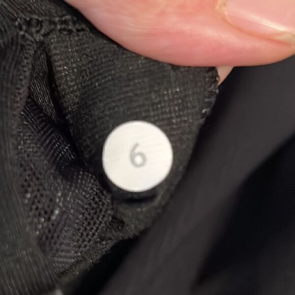 LULULEMON Black/Grey Running In The City Tank Top Size 6‎ - Picture 14 of 15